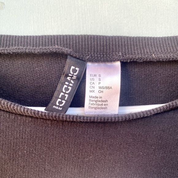 Women’s H&M Divided Brooklyn Underground Print | Size Small - Picture 5 of 5